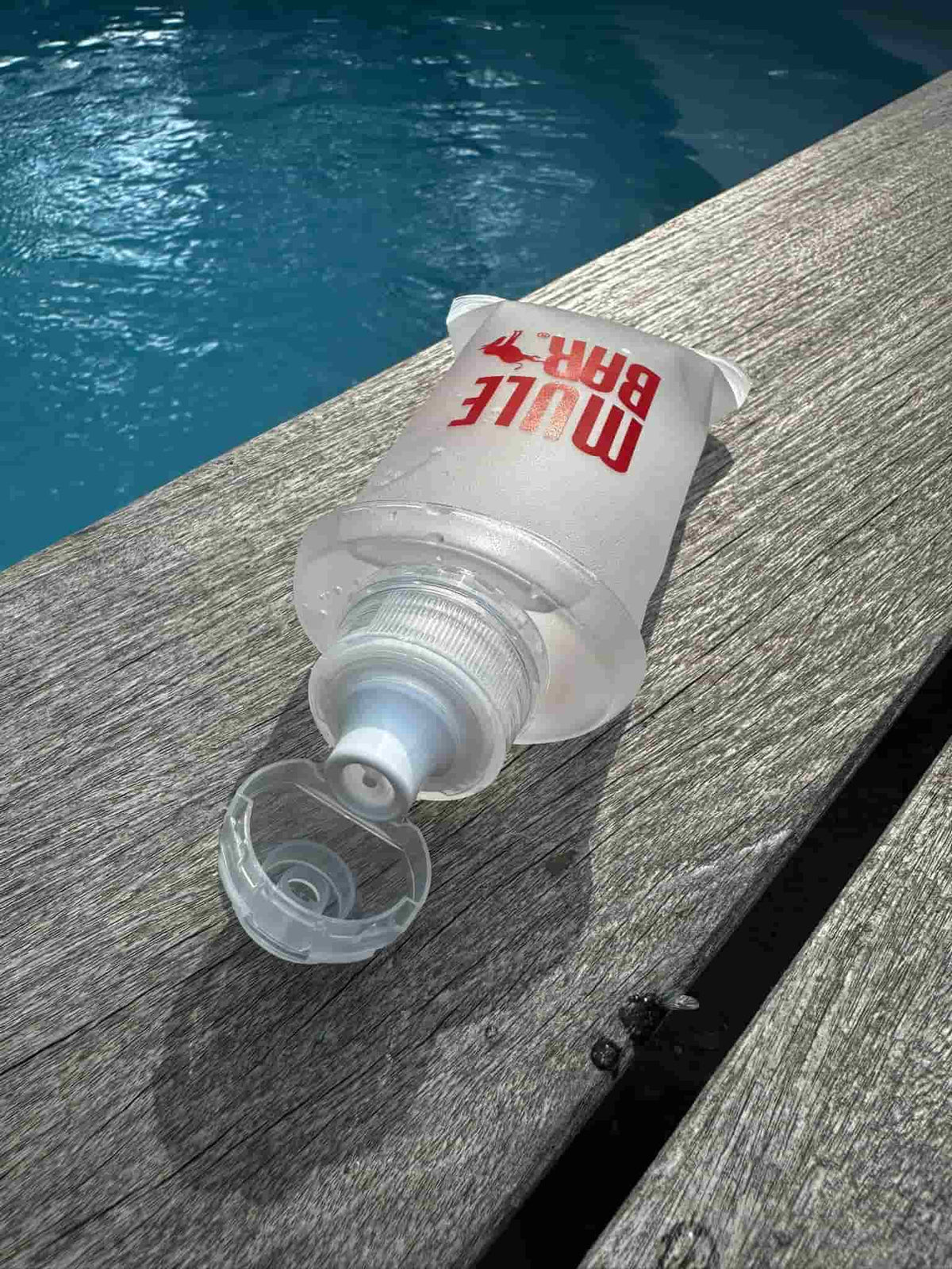Detail bouchon en silicone soft flask mulebar 150ml
