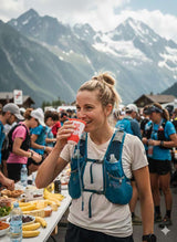 Traileuse buvant au ravitaillement avec sa tasse pliable Mulebar