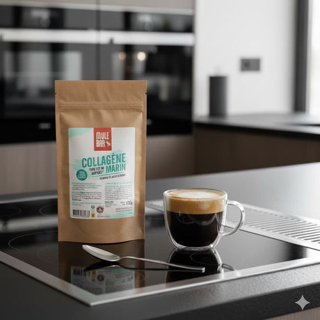 Sachet de collagène avec tasse de café